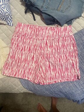 INC International Concepts Pink & White Patterned Pull-On Skorts